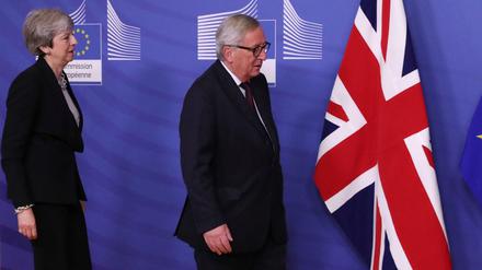 Kein Fortschritt in Sicht: Jean-Claude Juncker, Präsident der Europäischen Kommission, mit Theresa May, Premierministerin von Großbritannien, bei einem Treffen in Brüssel am Mittwoch.