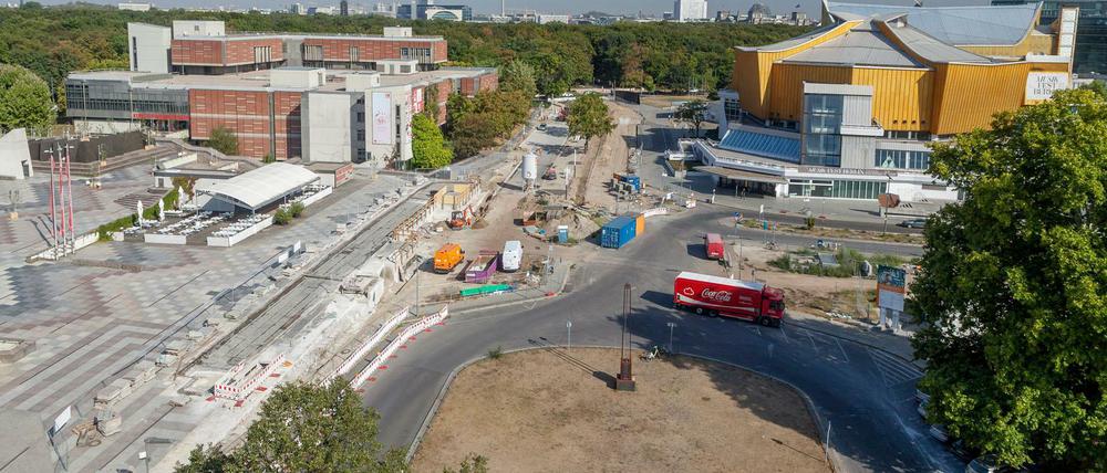 Hier war noch alles frei. Blick vom Turm der Matthäus-Kirche auf das Areal in Mitte im November 2018.