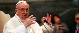 Papst Franziskus will mit dem Krisengipfel Konsequenzen aus den Missbrauchsskandalen erarbeiten. (Archivbild)