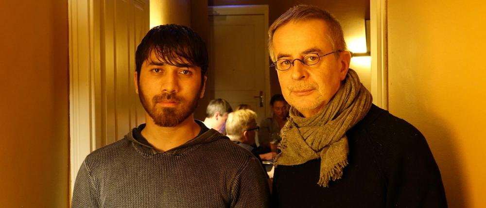 Der junge Afghane Jawed Rahmani (l) hätte in Andreas Tölkes Integrationsprojekt „Kreuzberger Himmel“ eine Chance.