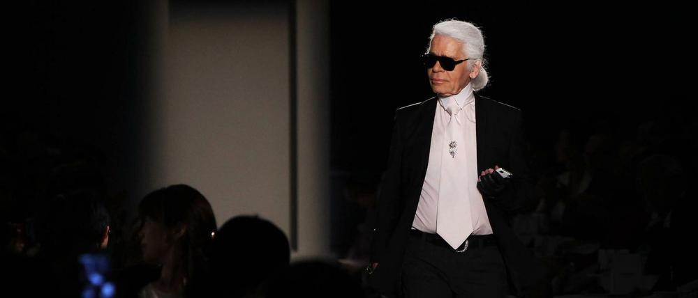 Karl Lagerfeld auf einer Chanel-Modenschau im Jahr 2012.