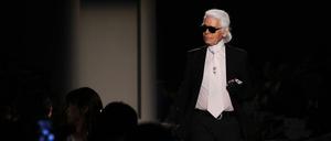 Karl Lagerfeld auf einer Chanel-Modenschau im Jahr 2012.