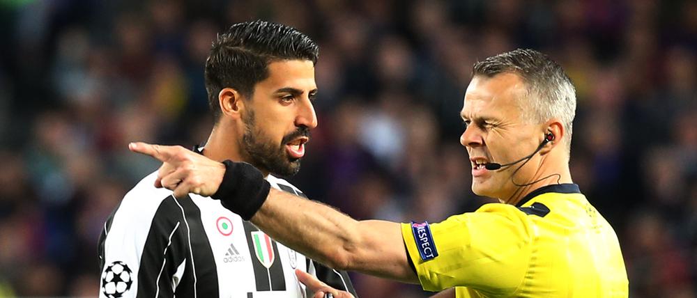 Sami Khedira (l.) leidet einem Bericht zufolge an Herzproblemen.