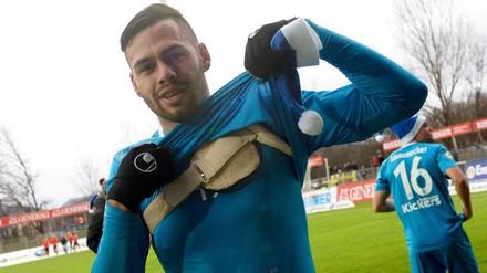 Das ist das Ding. Daniel Engelbrecht mit seinem Defibrillator - das war 2014.