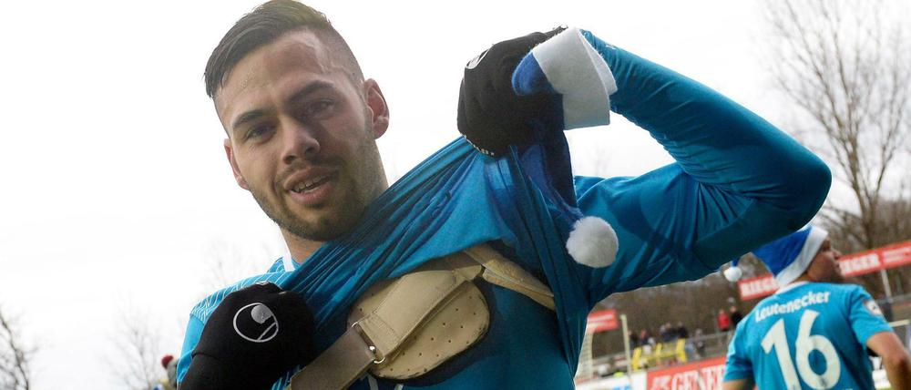 Das ist das Ding. Daniel Engelbrecht mit seinem Defibrillator - das war 2014.