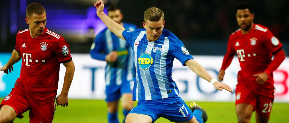 Lehren aus dem Pokalspiel. Am Samstag in München braucht Hertha BSC (Szene mit Maximilian Mittelstädt) mehr Ballbesitz als beim letzten Aufeinandertreffen. 
