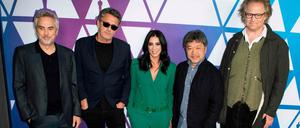 Die fünf für den besten fremdsprachigen Film nominierten Regisseure: Alfonso Cuaron ("Roma", v.l.), Pawel Pawlikowski ("Cold War"), Nadine Labaki ("Capernaum"), Hirokazu Kore-eda ("Shoplifters") und Florian Henckel von Donnersmarck ("Werk ohne Autor") beim Empfang in Los Angeles, vor der Oscar-Gala am Sonntagabend. 