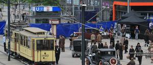Szenen für die Serie „Babylon Berlin“ werden auf dem Alexanderplatz in Berlin-Mitte gedreht.