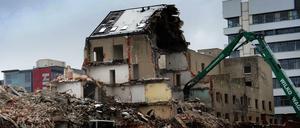 Per Wohnungsbauförderung erkaufte der Senat sich bei den Ungers-Bauten billige Mieten. Als die Förderung plötzlich gestoppt wurde, musste sie für den freien Markt weichen.