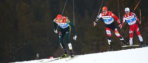 Frenzel vor. Der deutsche Kombinierer vor Mario Seidl und Jan Schmid.