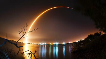Erfolgreicher Start in Cape Canaveral: Eine Rakete der Firma SpaceX vom Typ "Falcon 9" hebt mit Israels Sonde "Beresheet" ab.