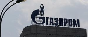 Gazprom_Logo auf dem Dach der Zentrale in Moskau.Maxim Shemetov/File Photo