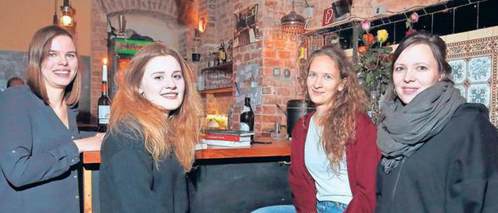 Sara Trapp, Theresa Meschede, Insa Hansen-Goos und Lisa Raunitschka (v. l. n. r.) von "nochnichtmehrdazwischen".