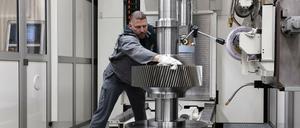 Industrielle Arbeitgeber: Bei MAN Energy Solutions in Berlin-Reinickendorf (wo früher die Borsigwerke standen) werden Groß-Kompressoren zum weltweiten Einsatz in der Öl- und Gasindustrie gefertigt.