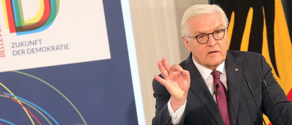 Bundespräsident Frank-Walter Steinmeier am Dienstag beim Demokratie-Forum im Schloss Bellevue.