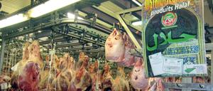 Halal-Fleisch, das auf einem Großmarkt in Frankreich angeboten wird.