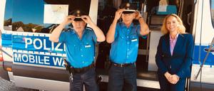 Polizeichefin Barbara Slowik hat 2018 die erste mobile Polizeiwache für den Bürgerkontakt in Betrieb genommen, hier in Staaken.