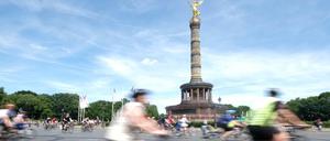 Fahrradfahrer bei der Berliner Fahrradsternfahrt des ADFC 2017.