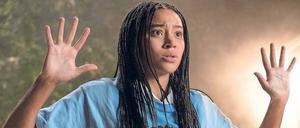 Keine Gewalt. Sie soll stolz auf ihre Hautfarbe sein, lernt die 16-jährige Starr (Amandla Stenberg) von ihren Eltern.