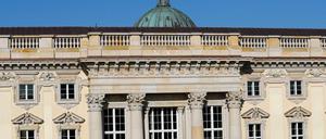Der Neubau des Schlosses in der Mitte der Stadt soll Mitte des Jahres abgeschlossen sein.
