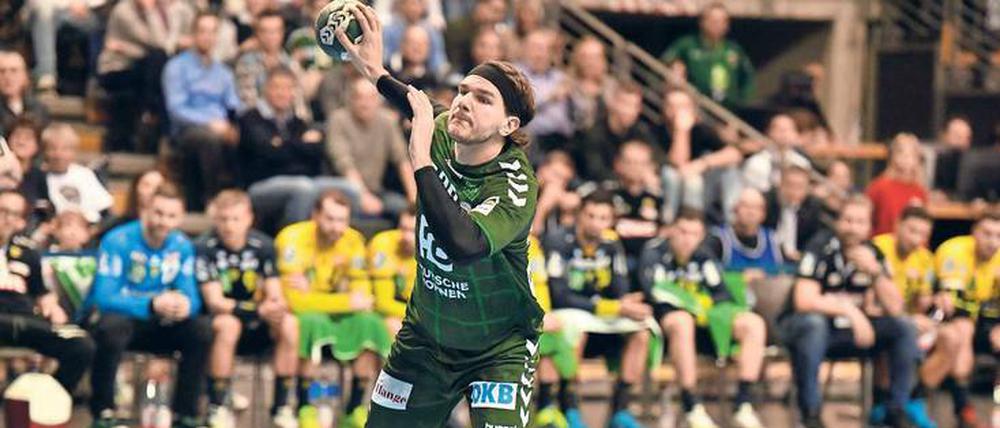 Mit unsicherem Stand. Erik Schmidt zählt zu den Spielern, die von den Verantwortlichen kritisiert wurden.