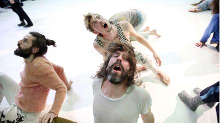 Tänzer in "The Nature of Us"