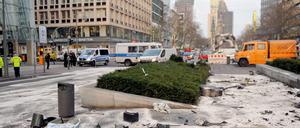 Bild von der Unfallstelle nach dem illegalen Autorennen in der Tauentzienstraße.