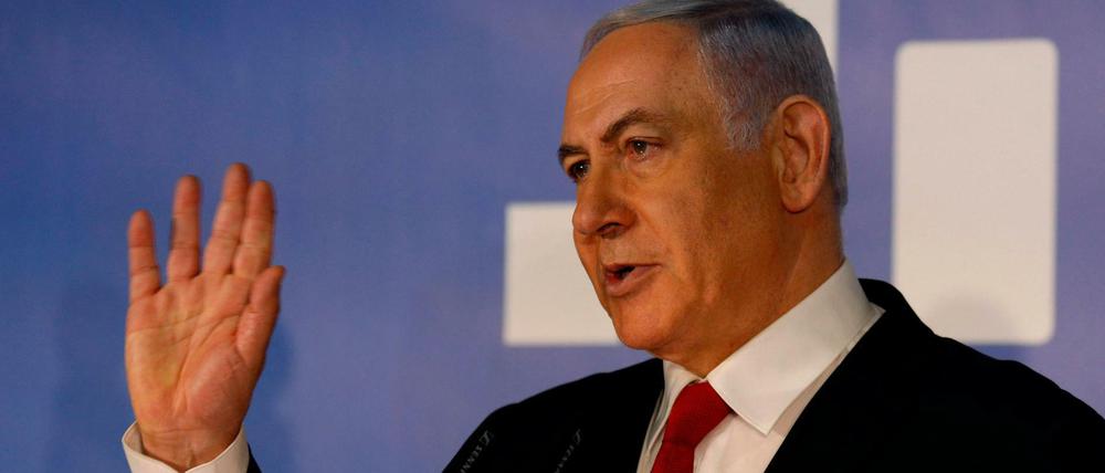 Israels Premier Benjamin Netanjahu sieht sich wenige Wochen vor den Parlamentswahlen mit schwerwiegenden Vorwürfen konfrontiert.