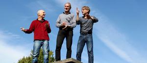 Projektleiter Klaus Staffa (v.l.), Investor Paul Grunow und Architekt Uwe Heinhaus kennen sich vom Baugruppen-Wohnprojekt. 