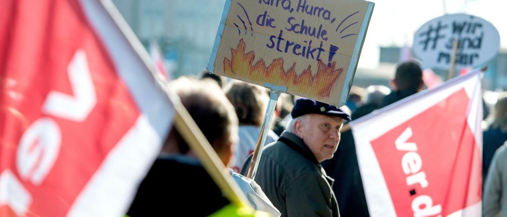 Tagelang sind Betroffene überall in Deutschland auf die Straßen gegangen, um für bessere Arbeitsbedingungen zu demonstrieren.