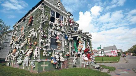 Ein Haus als Performance. In der Heidelberg Street geht es lebhaft zu. Jetzt verschwinden die bunten Elemente wieder.