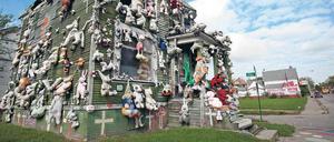 Ein Haus als Performance. In der Heidelberg Street geht es lebhaft zu. Jetzt verschwinden die bunten Elemente wieder.