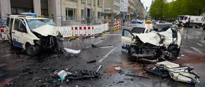 Der Täter hatte im Mai 2017 ein Taxi gestohlen, damit raste er in ein Großraumtaxi.