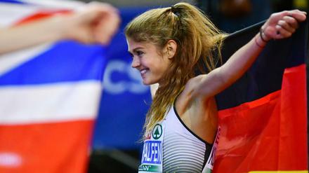 Silbernes Lächeln. Konstanze Klosterhalfen gewann eine Medaille über 3000 Meter.