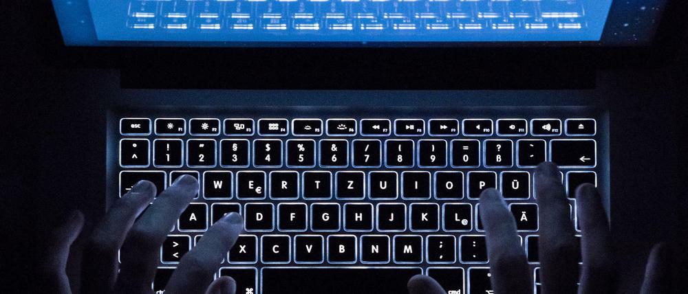 Tatort Internet: Immer mehr Menschen werden Opfer von Waren- und Warenkreditbetrug.