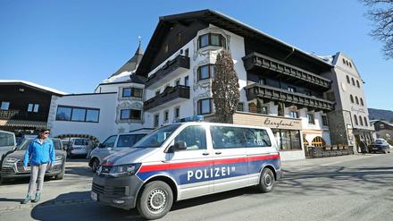 Die Nordische Ski-WM hat am Mittwoch ungebetene Besucher bekommen: Die Polizei rückte zu einer großflächigen Razzia an.
