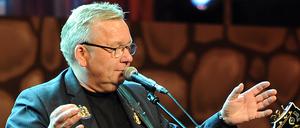 Kabarettist Bernd Stelter lästerte in Köln über Doppelnamen und verärgerte damit eine Zuschauerin.