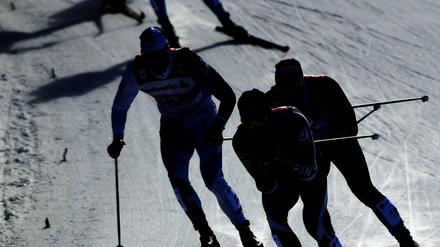 Schatten über Seefeld. Die Wettkämpfe der Nordischen Ski-WM werden von dem Doping-Skandal überlagert.