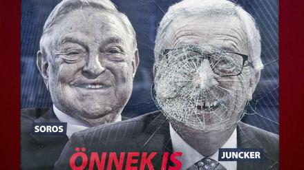 Plakate der Fidesz-Regierung diffamieren Kommissionspräsident Jean-Claude Juncker und US-Milliardär George Soros.