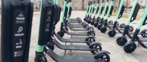 Schneller in die finanzielle Katastrophe. Bei einem Unfall mit einem E-Tretroller ist der Halter schnell überfordert. 
