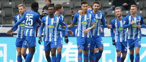 Endlich mal wieder im eigenen Stadion gewonnen: Hertha BSC. 