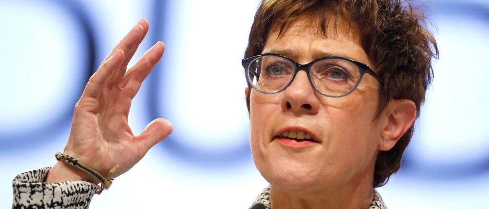 Annegret Kramp-Karrenbauer als nächste Kanzlerin? Die ersten Neins aus der SPD werden gehört.