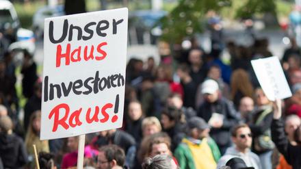 Wohnungsnot und stetig steigende Mietpreise bringen Mieter auf die Straße.