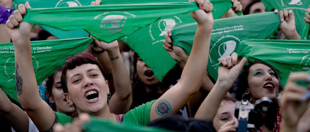 Pro-Choice-Aktivistinnen demonstrieren in Buenos Aires.