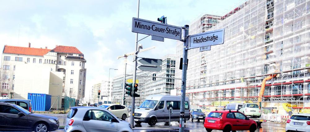 Wenig prominent: Die Minna-Cauer-Straße wird schnell übersehen. 