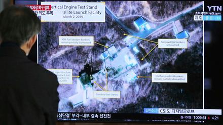 Südkoreanische Medien und US-Experten sind der Meinung, dass Nordkorea aktuell seine Raketenbasis in Sohae wieder aufbaue.