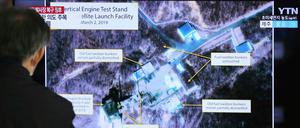 Südkoreanische Medien und US-Experten sind der Meinung, dass Nordkorea aktuell seine Raketenbasis in Sohae wieder aufbaue.