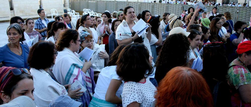 Die «Frauen der Mauer» beten an der Klagemauer.