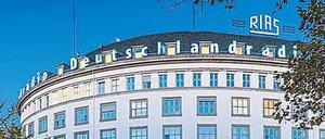 Im Berliner Funkhaus am Hans-Rosenthal-Platz sendet Deutschlandfunk Kultur künftig für die Musterhörerin Susanne Wagner in Frankfurt am Main.