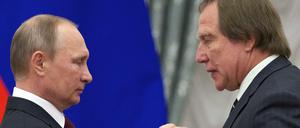 Sergej Roldugin gilt als enger Freund Putins - und soll zwei Milliarden Dollar durch Offshore-Konten geschleust haben. Jetzt steht sein Name in der neuen Analyse einer Enthüllungs-Plattform.